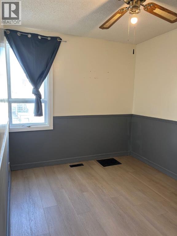 60 N 2 Street W, Magrath, Alberta  T0K 1J0 - Photo 14 - A2291347