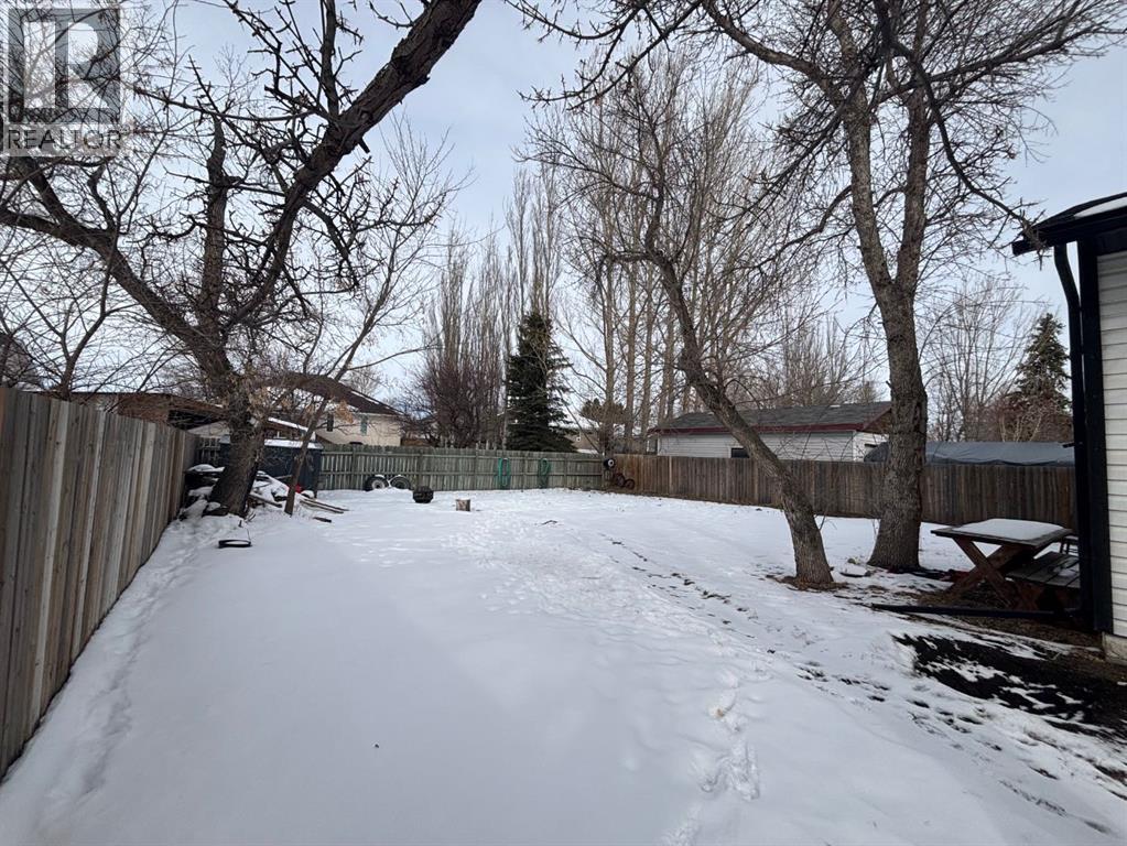 150 S 1 Street W, Magrath, Alberta  T0K 1J0 - Photo 39 - A2293858