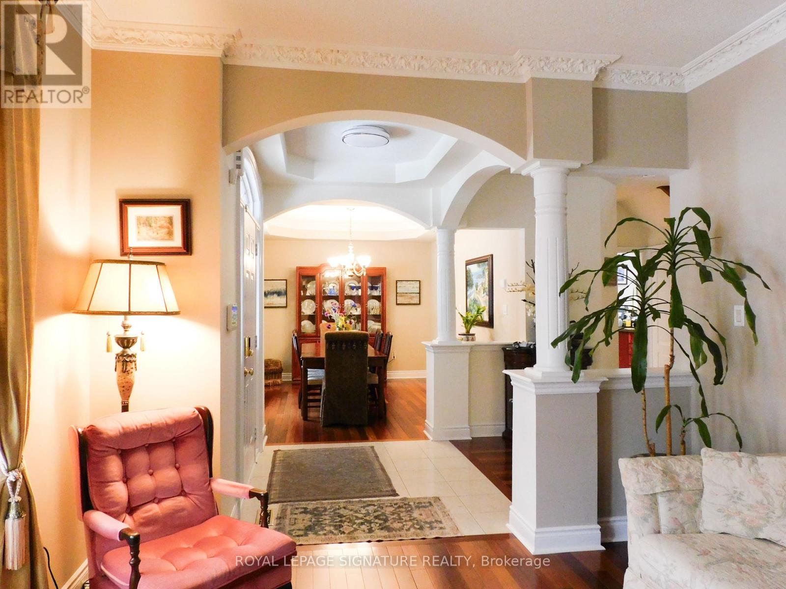 1590 Hallstone Road, Brampton, Ontario  L6Y 5K8 - Photo 4 - W12893930