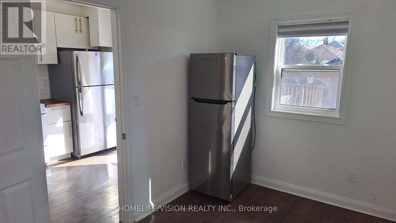 Main - 143 Belgravia Avenue, Toronto, Ontario  M6E 2M6 - Photo 7 - W12893424