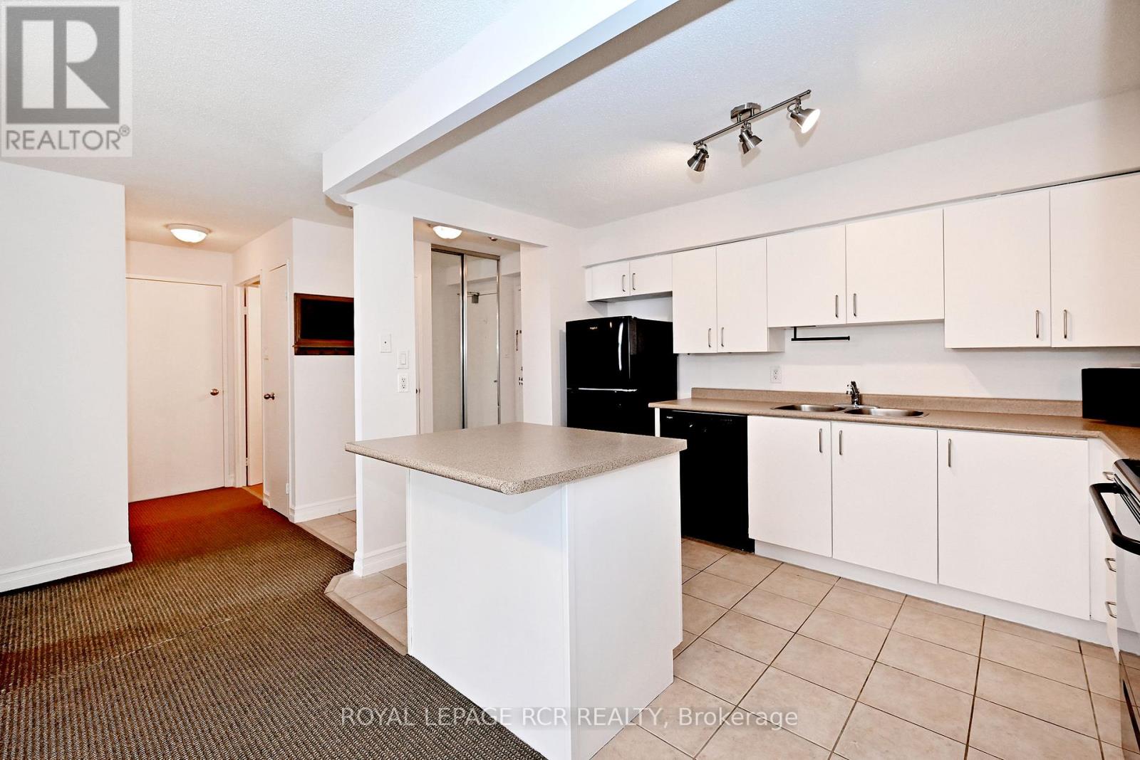 408 - 260 Davis Drive, Newmarket, Ontario  L3Y 7C3 - Photo 21 - N12887496