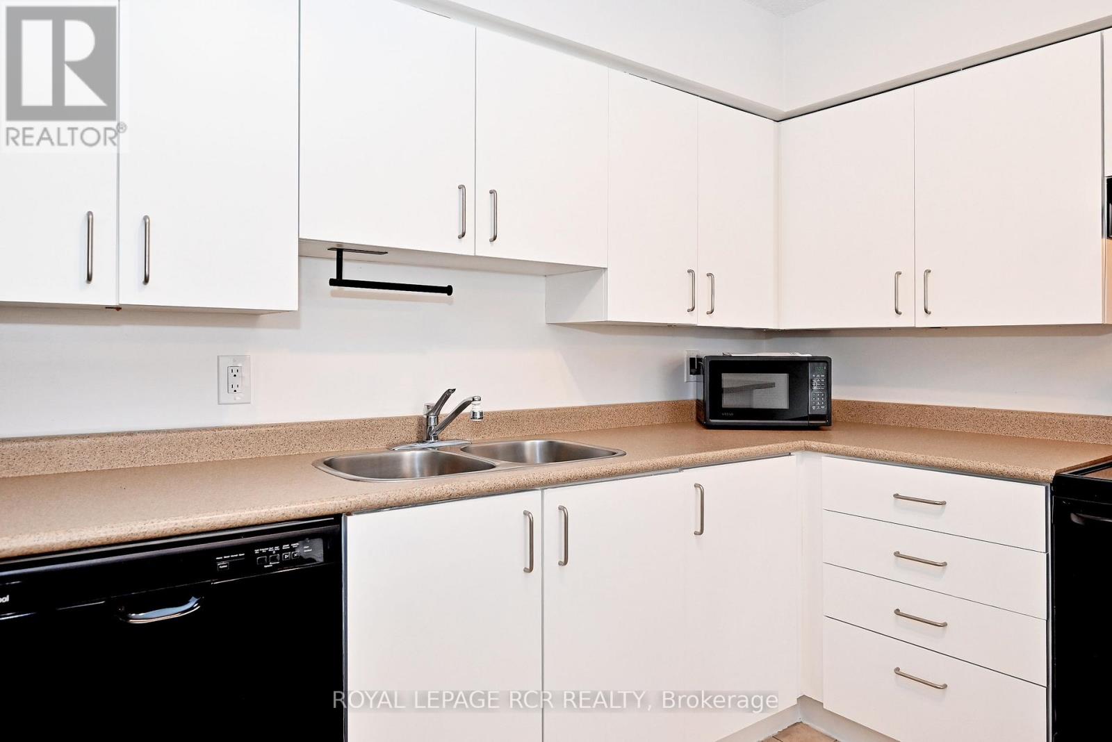 408 - 260 Davis Drive, Newmarket, Ontario  L3Y 7C3 - Photo 18 - N12887496