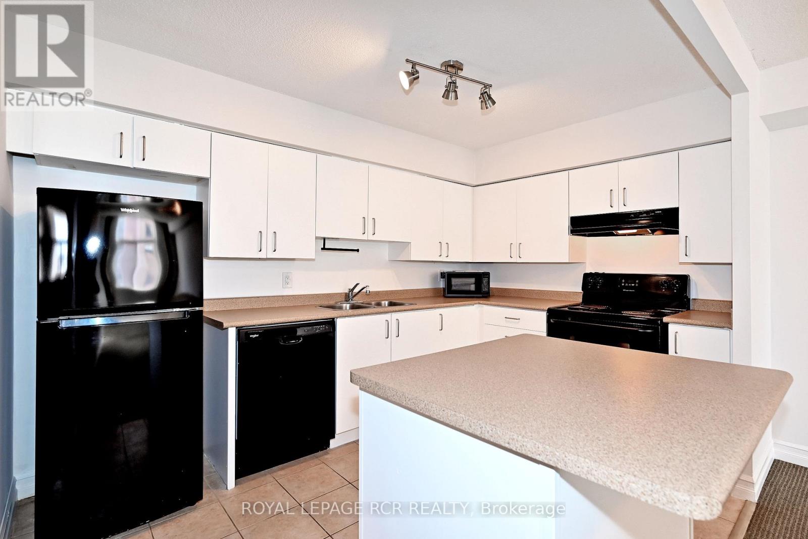 408 - 260 Davis Drive, Newmarket, Ontario  L3Y 7C3 - Photo 15 - N12887496