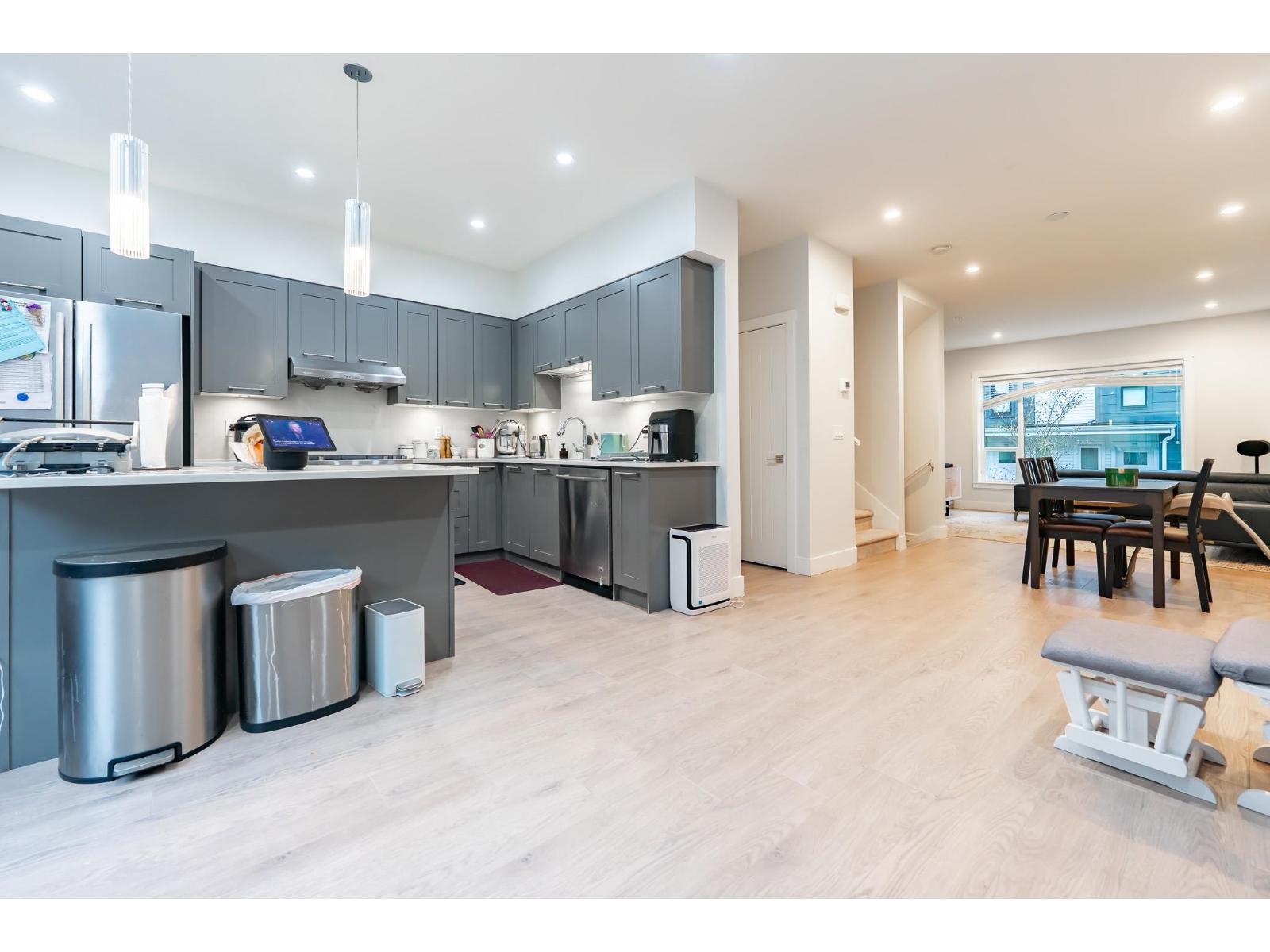 180 2277 Oak Meadows Drive, Surrey, British Columbia  V3Z 0W6 - Photo 8 - R3098298