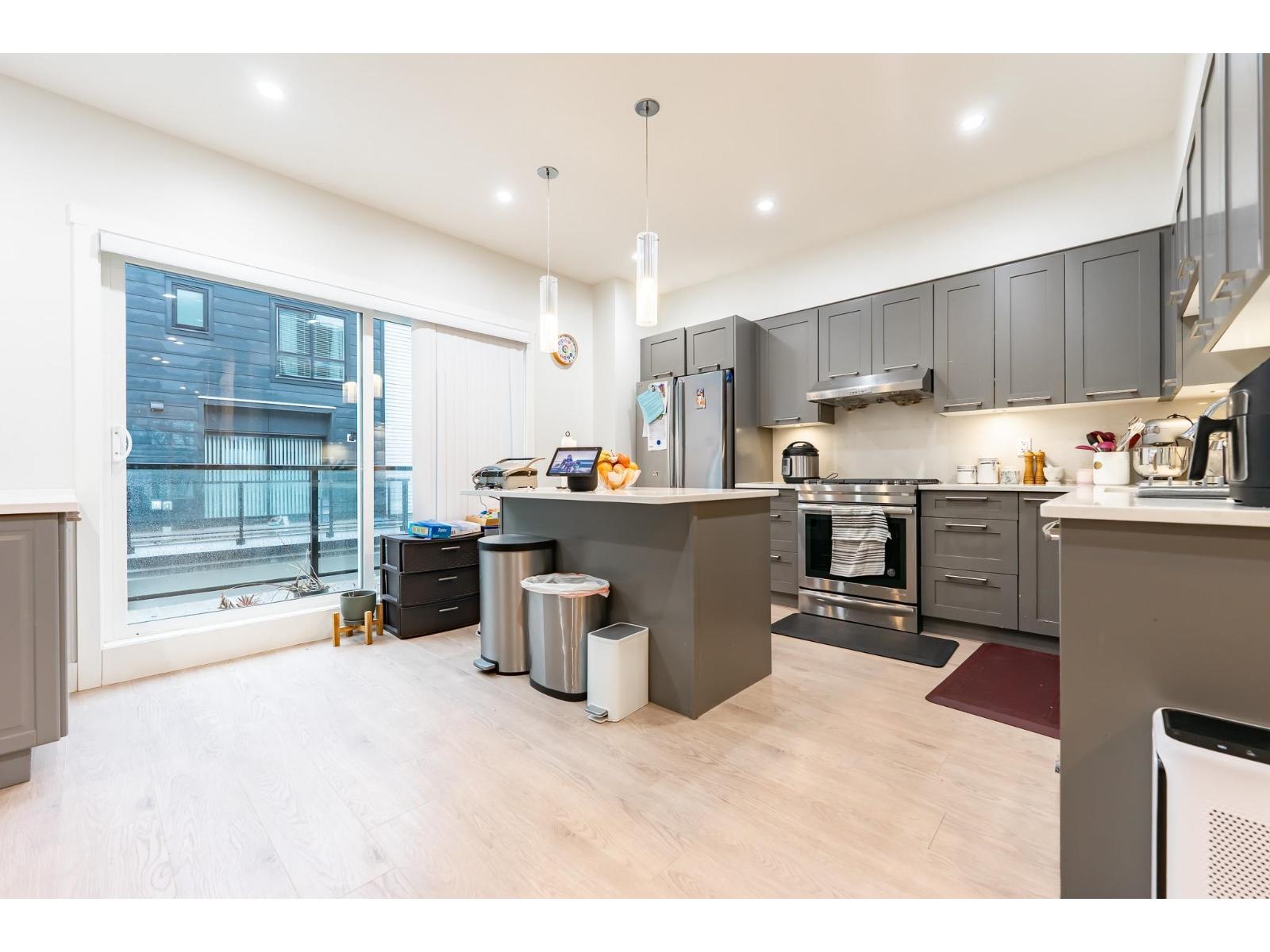 180 2277 Oak Meadows Drive, Surrey, British Columbia  V3Z 0W6 - Photo 14 - R3098298