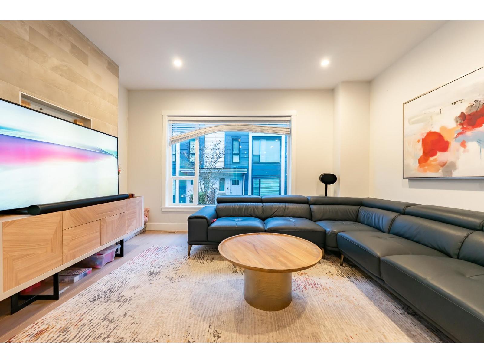 180 2277 Oak Meadows Drive, Surrey, British Columbia  V3Z 0W6 - Photo 2 - R3098298