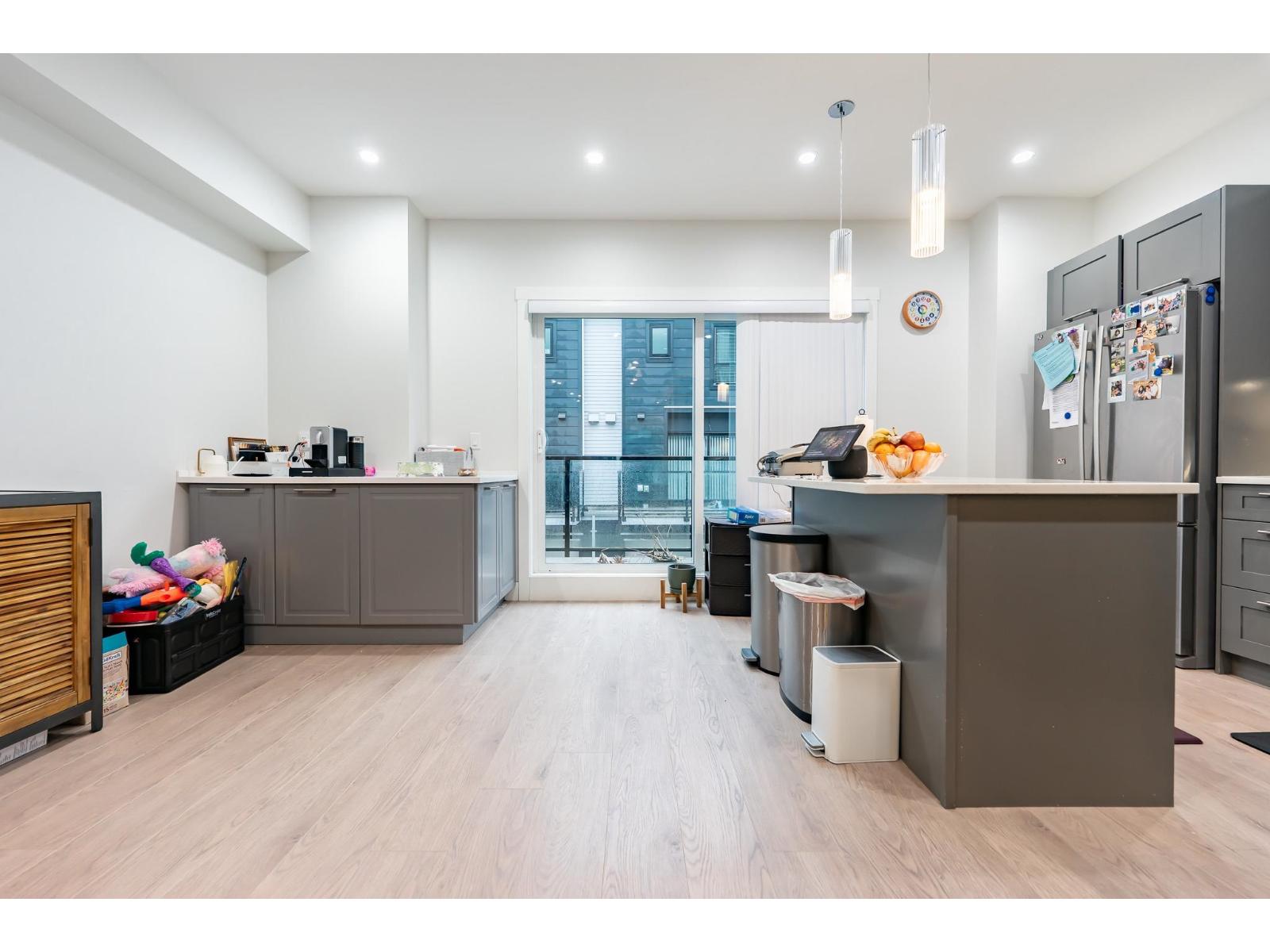 180 2277 Oak Meadows Drive, Surrey, British Columbia  V3Z 0W6 - Photo 6 - R3098298