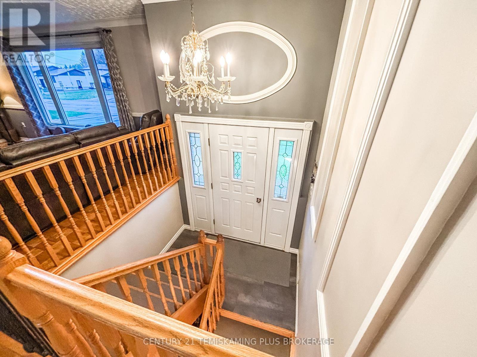 278 Laurette Street, Temiskaming Shores, Ontario  P0J 1P0 - Photo 5 - T12893950