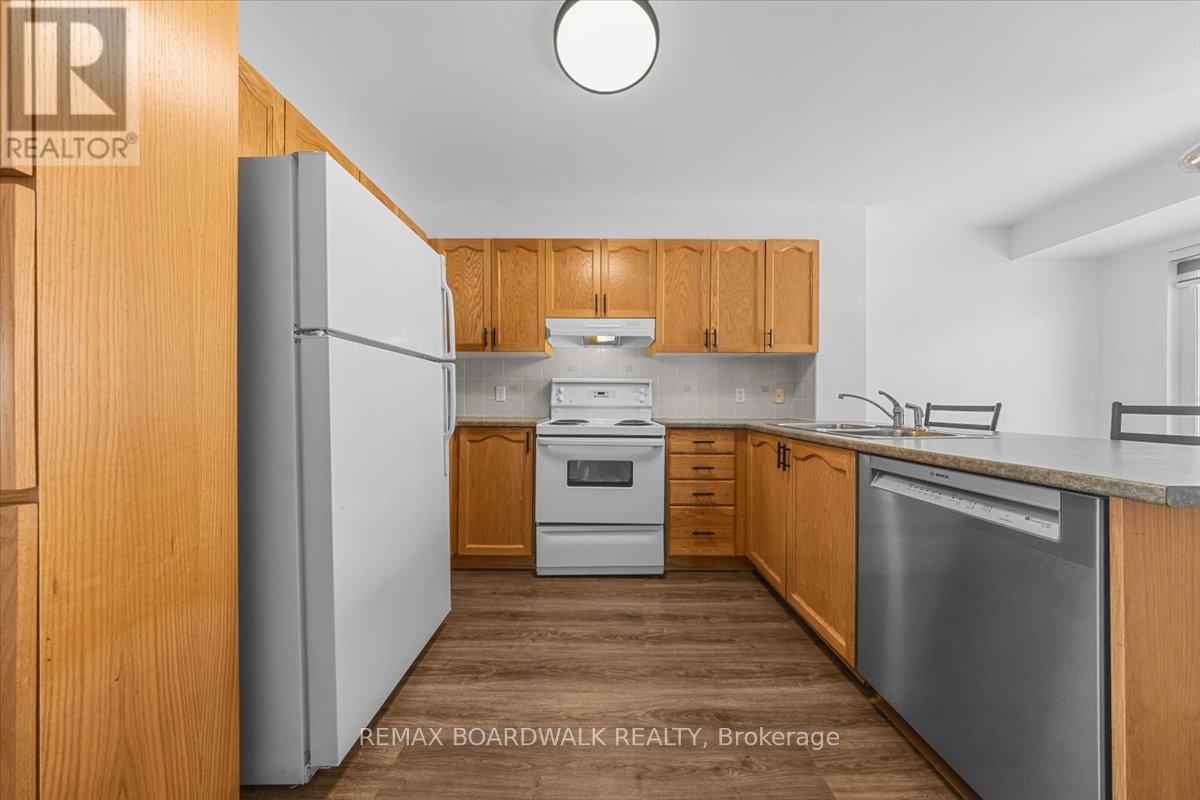 364 Crownridge Drive, Ottawa, Ontario  K2M 3A4 - Photo 10 - X12893956