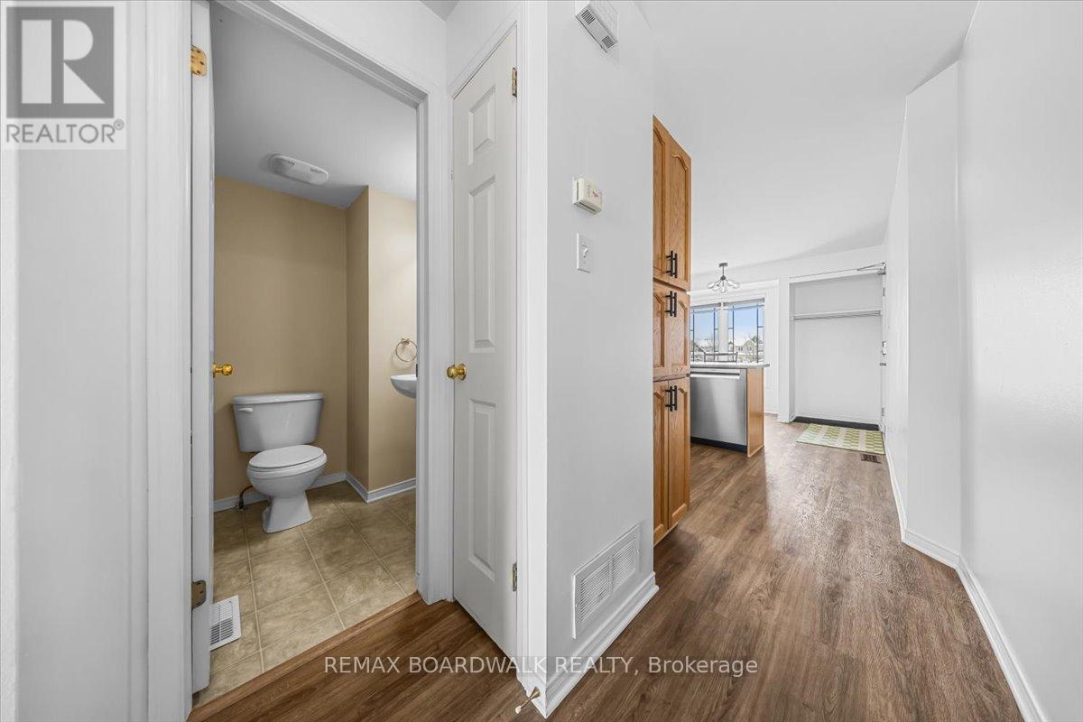 364 Crownridge Drive, Ottawa, Ontario  K2M 3A4 - Photo 13 - X12893956