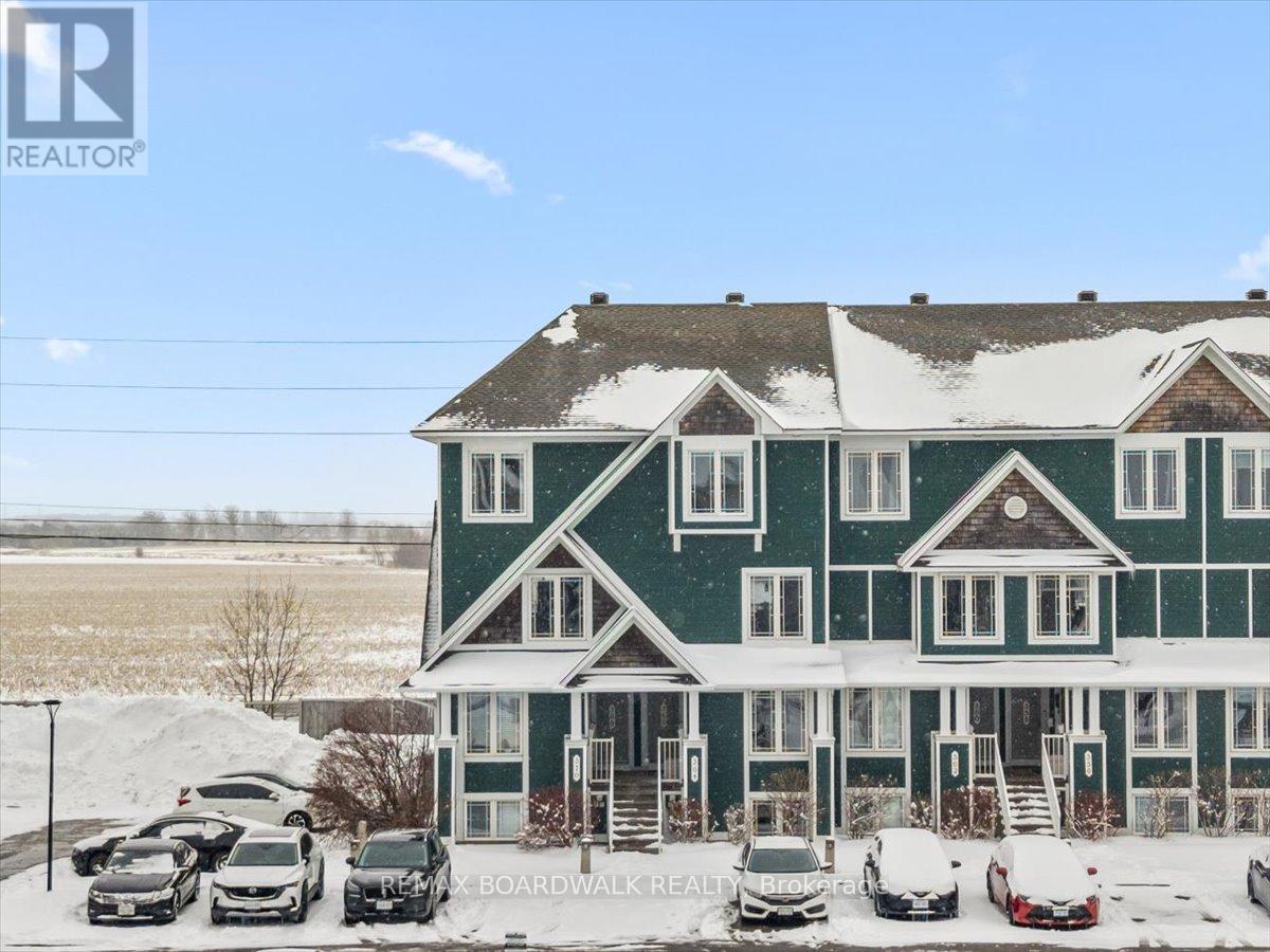 364 Crownridge Drive, Ottawa, Ontario  K2M 3A4 - Photo 2 - X12893956