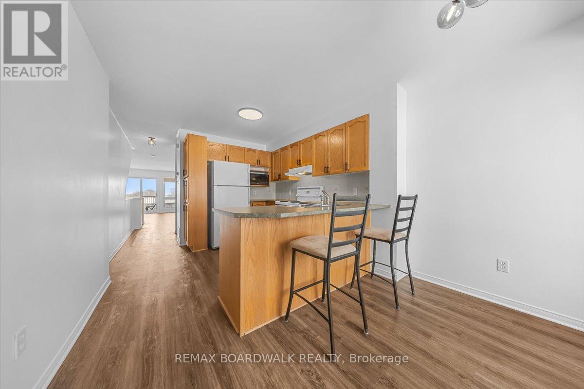 364 Crownridge Drive, Ottawa, Ontario  K2M 3A4 - Photo 7 - X12893956