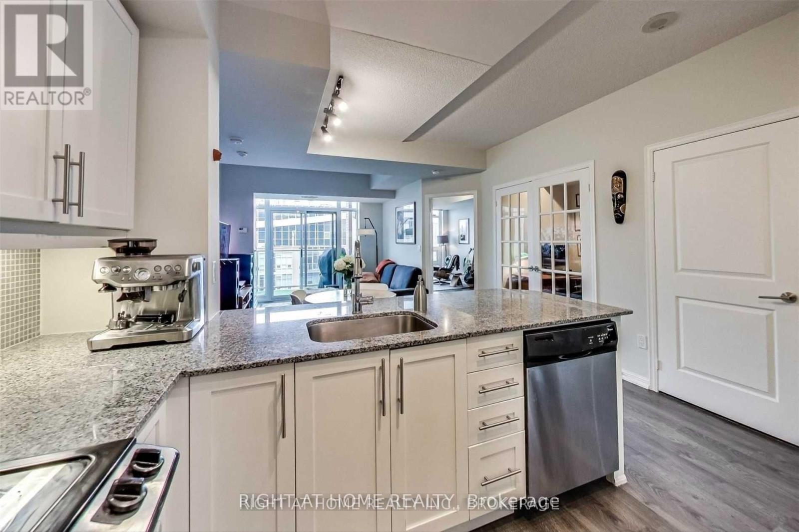 2401 - 75 East Liberty Street, Toronto, Ontario  M6K 0A2 - Photo 11 - C12893954