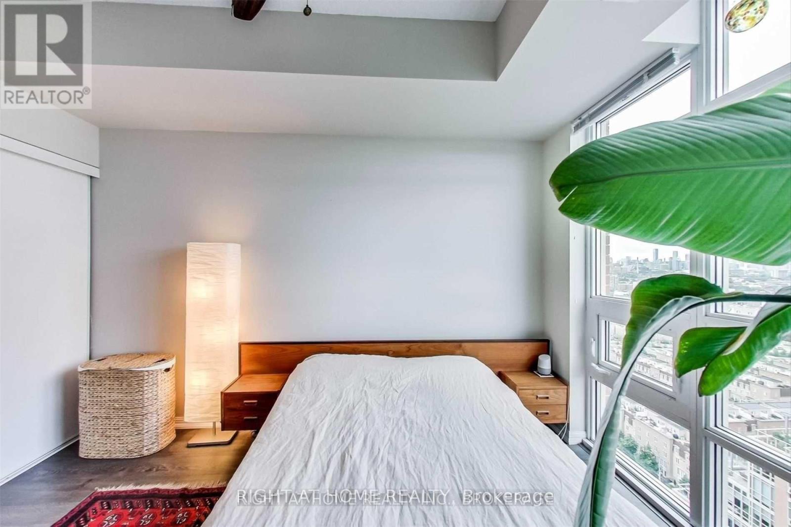 2401 - 75 East Liberty Street, Toronto, Ontario  M6K 0A2 - Photo 13 - C12893954