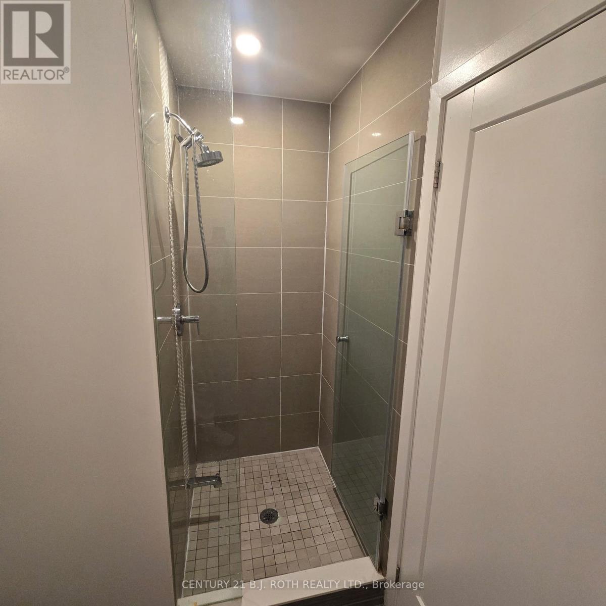 1704 - 95 Oneida Crescent, Richmond Hill, Ontario  L4B 0H5 - Photo 18 - N12893938