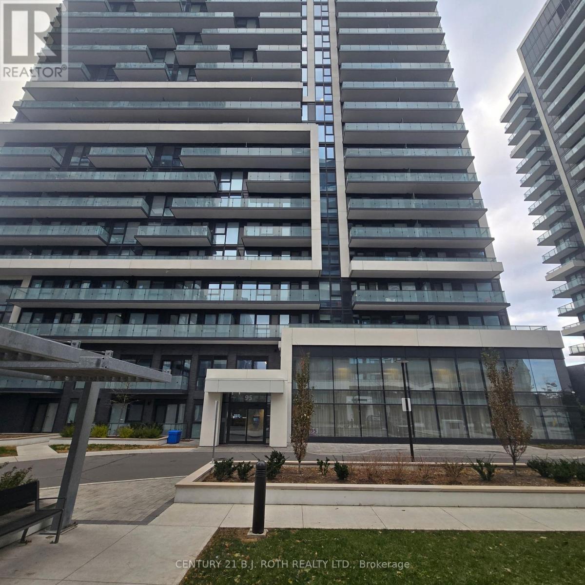 1704 - 95 Oneida Crescent, Richmond Hill, Ontario  L4B 0H5 - Photo 2 - N12893938