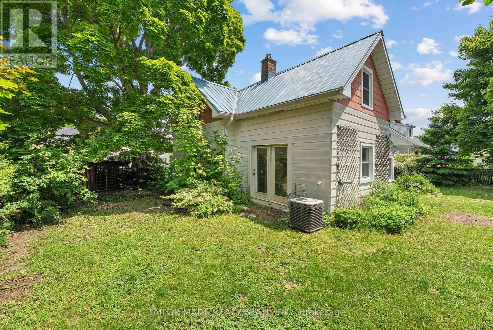 18 Amanda Street, Orangeville, Ontario  L9W 2K2 - Photo 11 - W12893952