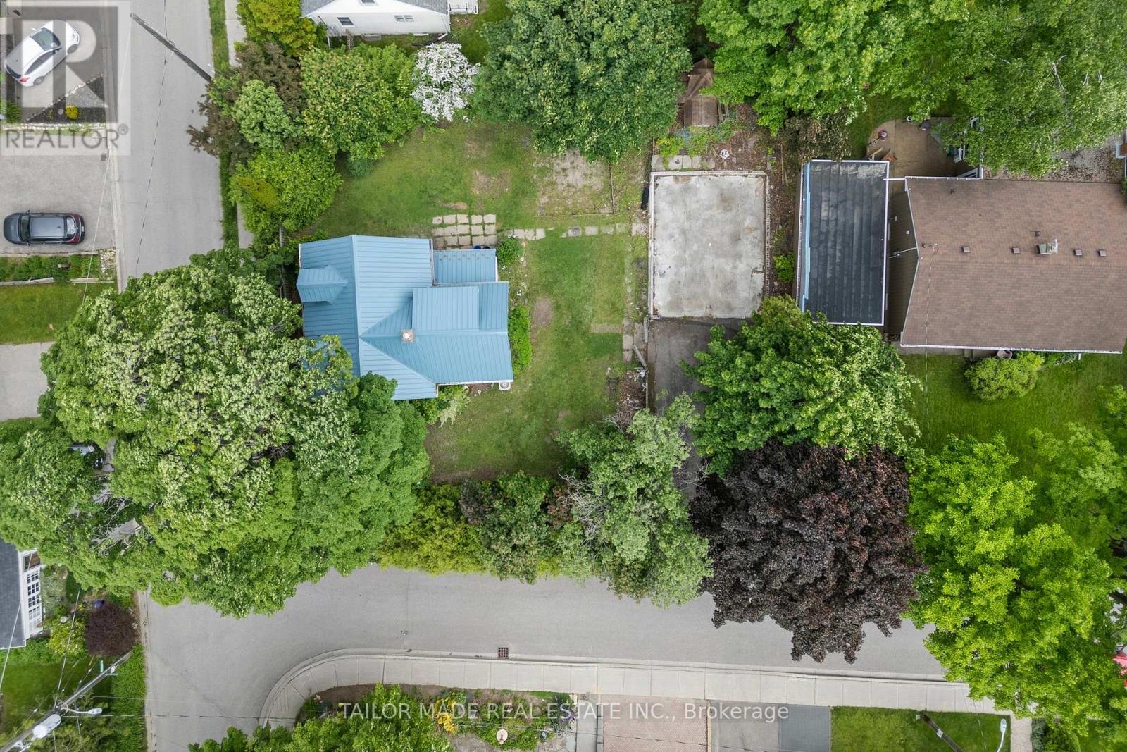 18 Amanda Street, Orangeville, Ontario  L9W 2K2 - Photo 3 - W12893952