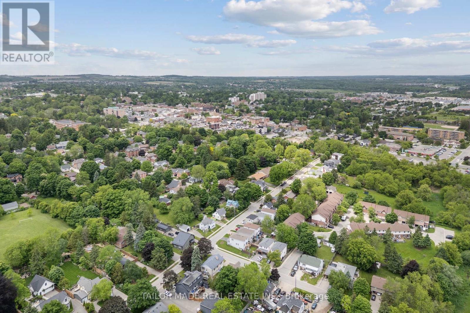 18 Amanda Street, Orangeville, Ontario  L9W 2K2 - Photo 7 - W12893952