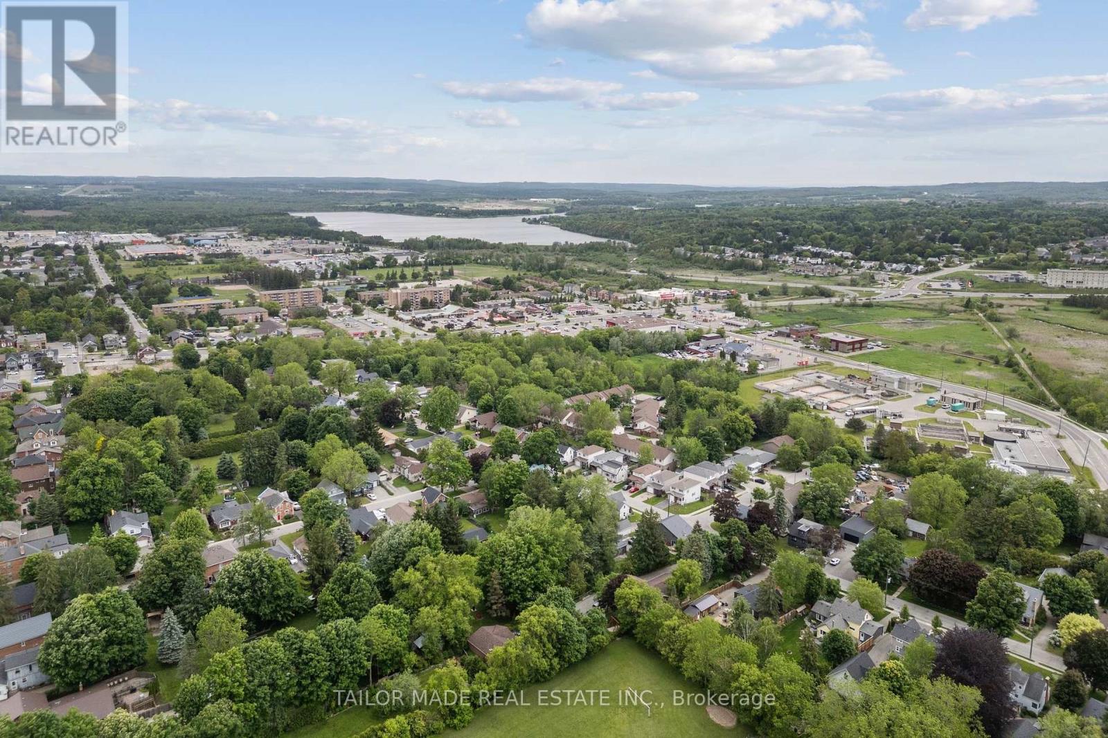 18 Amanda Street, Orangeville, Ontario  L9W 2K2 - Photo 8 - W12893952