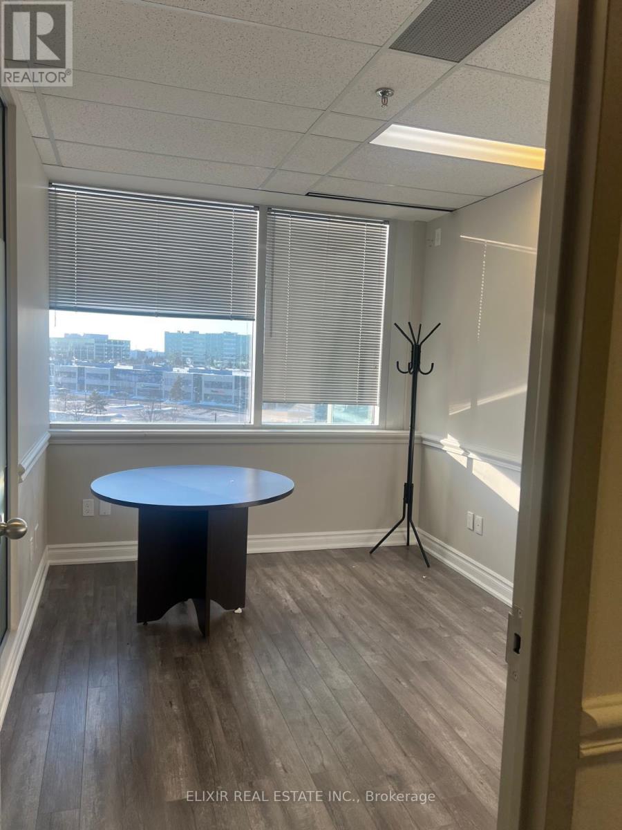 400 - 2800 SKYMARK AVENUE E, Mississauga, Ontario