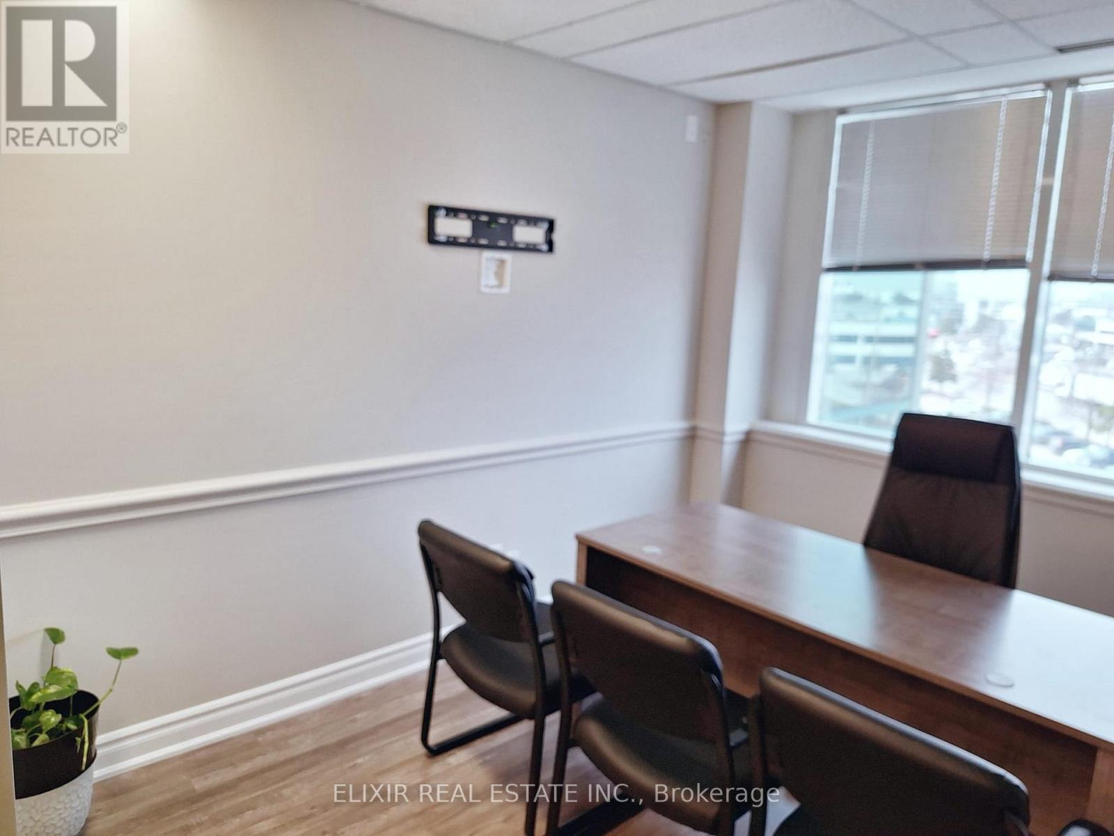 400 - 2800 Skymark Avenue E, Mississauga, Ontario  L4W 5A6 - Photo 10 - W12893964