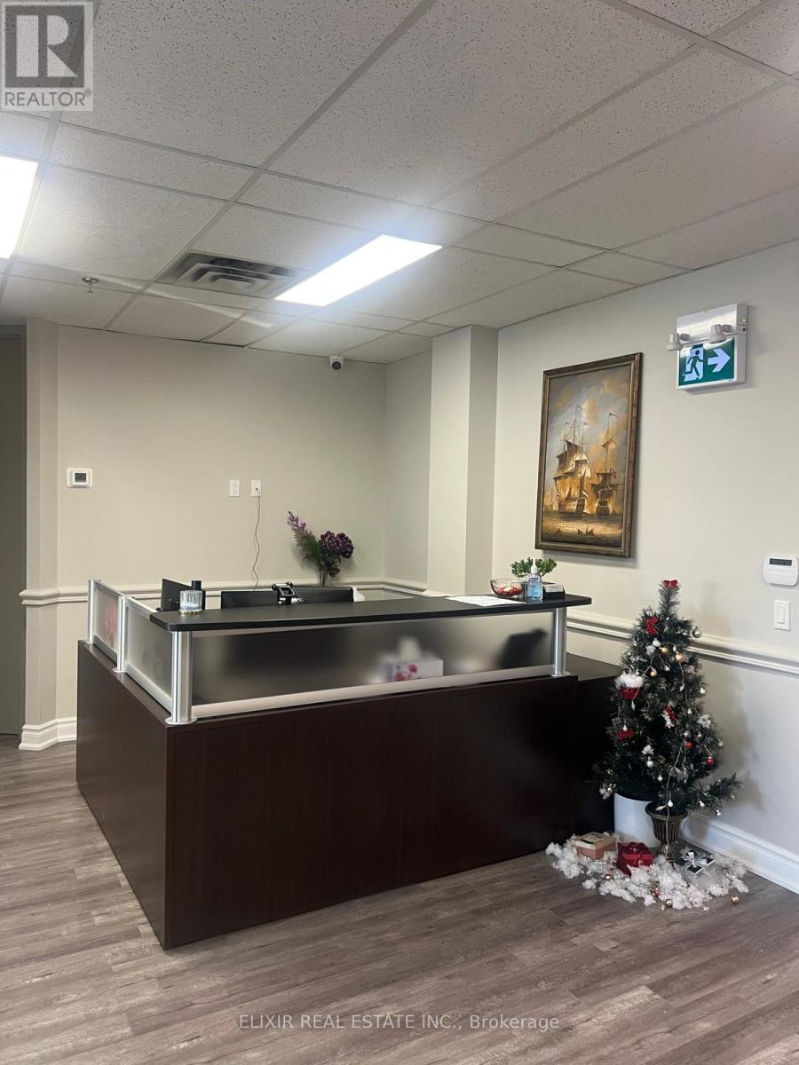 400 - 2800 Skymark Avenue E, Mississauga, Ontario  L4W 5A6 - Photo 5 - W12893964