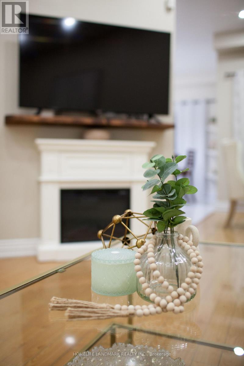 24 Cherryplum Way, Brampton, Ontario  L6S 6J4 - Photo 10 - W12885290