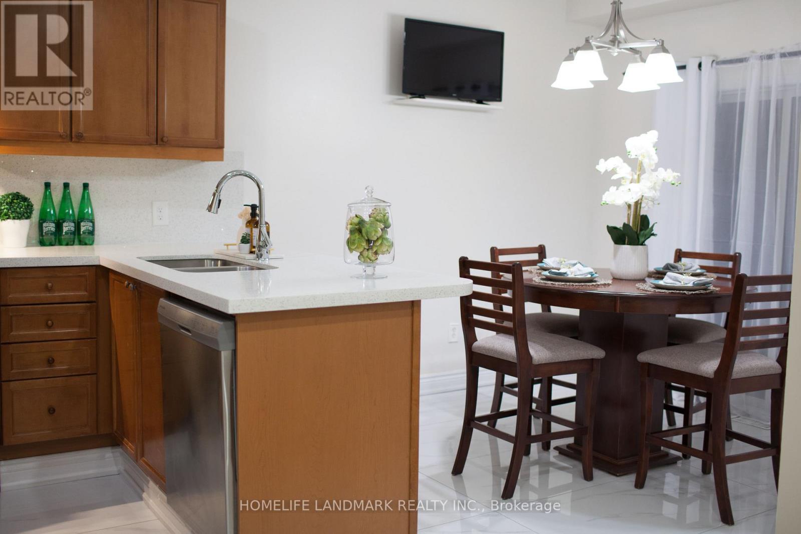 24 Cherryplum Way, Brampton, Ontario  L6S 6J4 - Photo 16 - W12885290