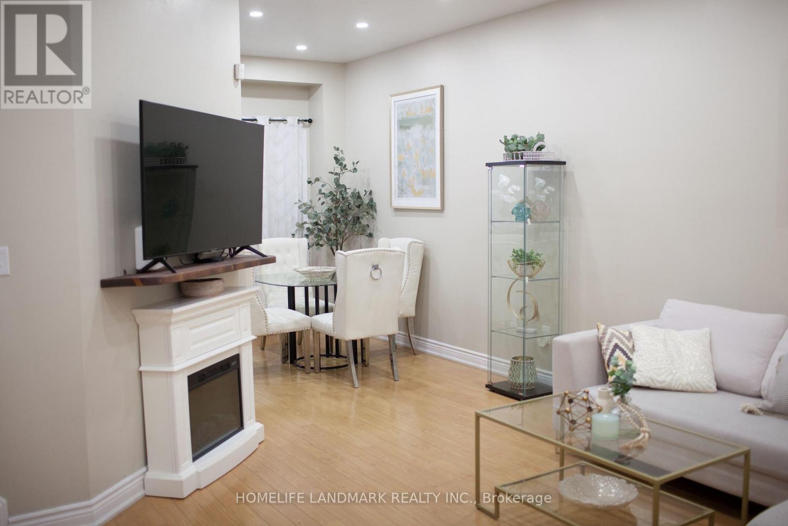 24 Cherryplum Way, Brampton, Ontario  L6S 6J4 - Photo 8 - W12885290