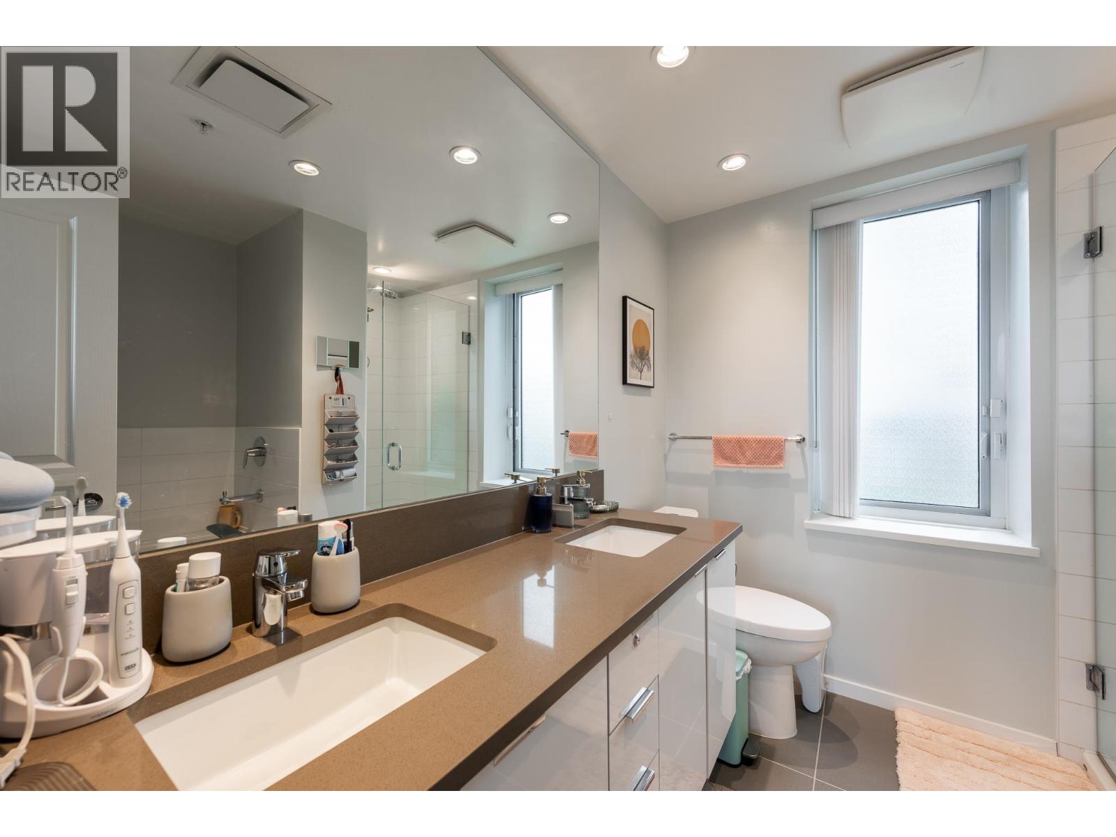 5822 Patterson Avenue, Burnaby, British Columbia  V5H 0G4 - Photo 10 - R3100339