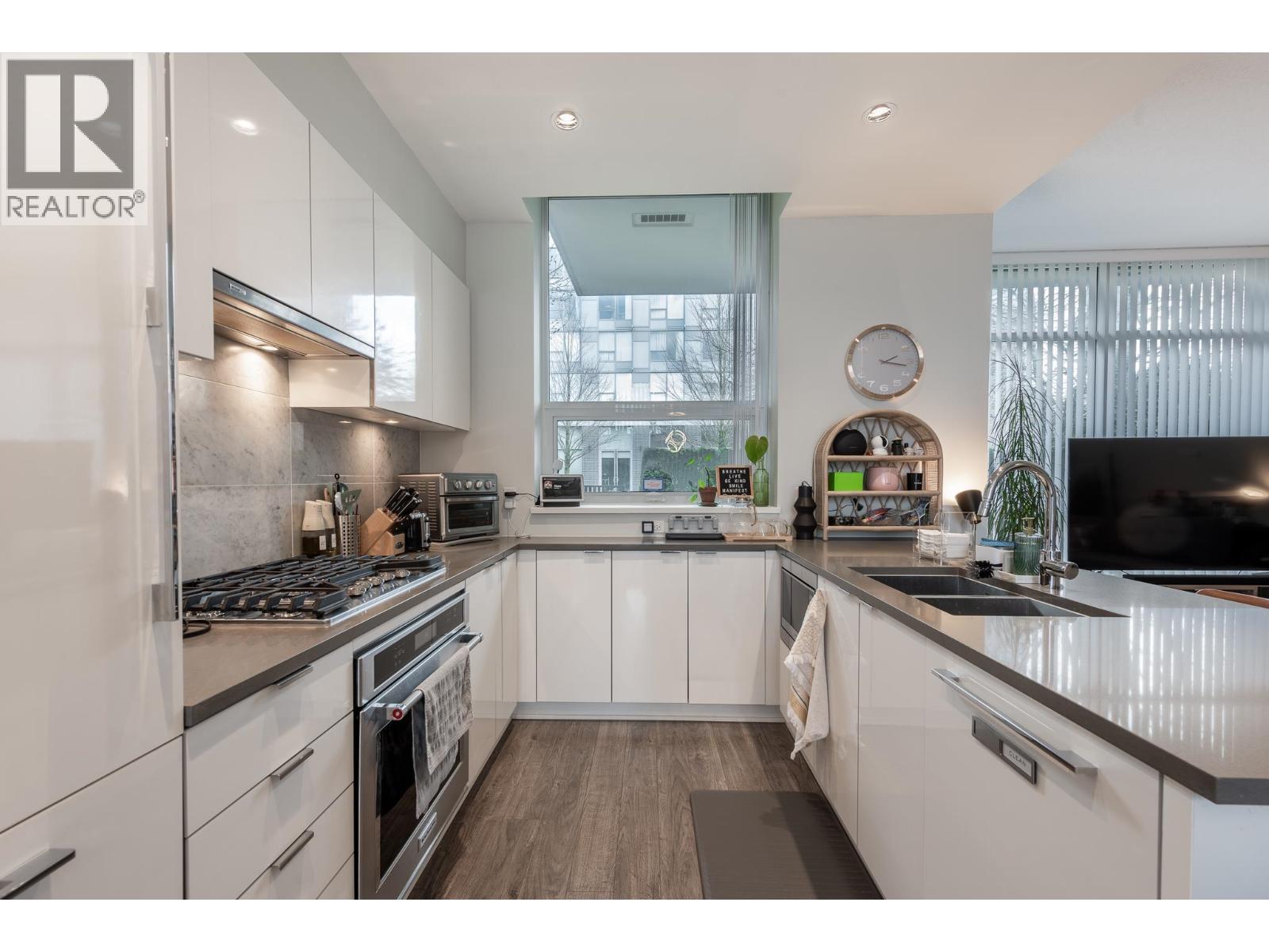 5822 Patterson Avenue, Burnaby, British Columbia  V5H 0G4 - Photo 8 - R3100339