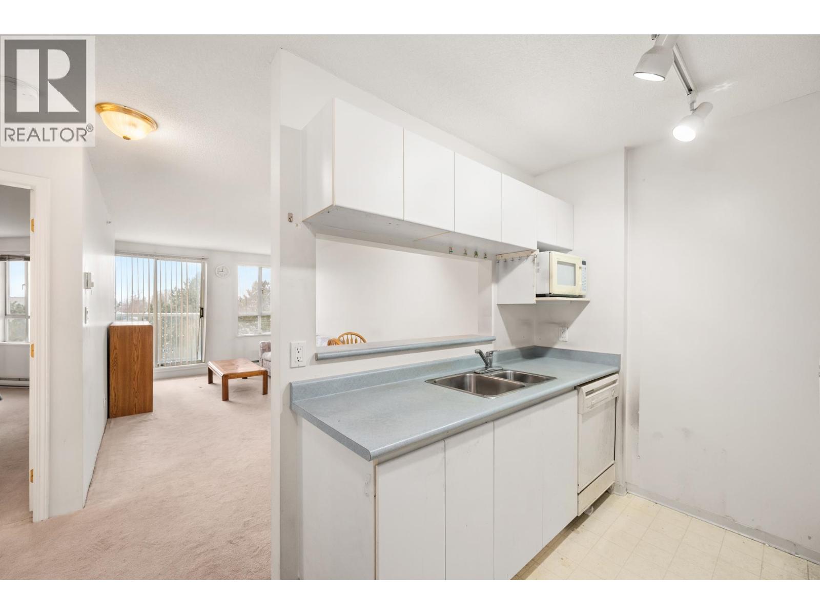 607 3489 Ascot Place, Vancouver, British Columbia V5R 6B6 - Photo 10 - R3098220