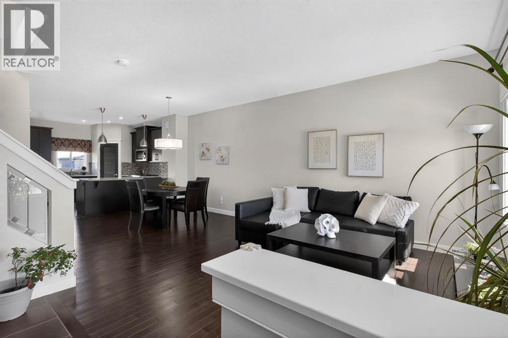 258 Redstone Drive Ne, Calgary, Alberta  T3N 0N3 - Photo 3 - A2291913