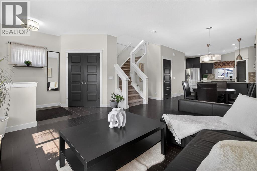 258 Redstone Drive Ne, Calgary, Alberta  T3N 0N3 - Photo 4 - A2291913