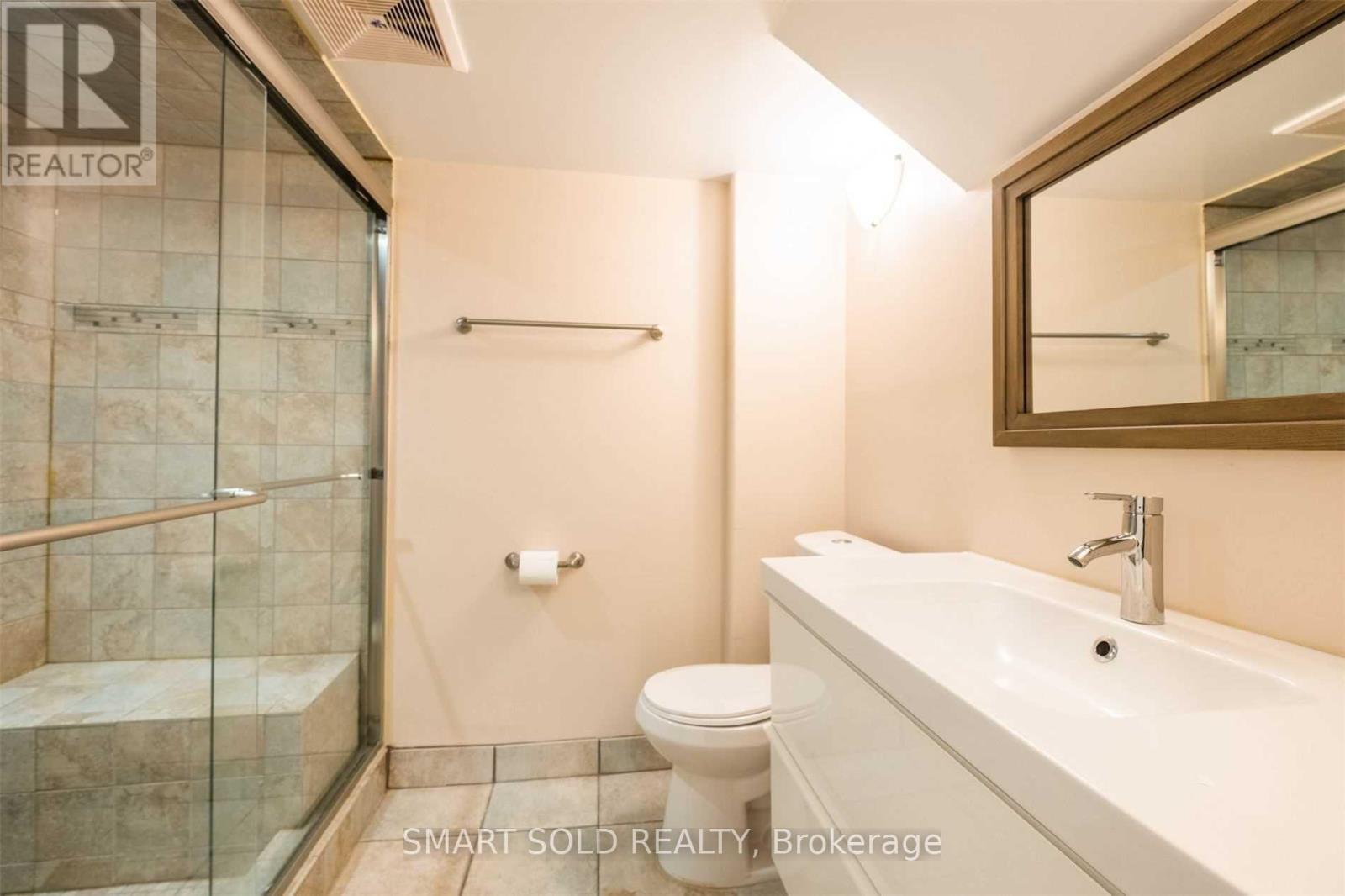 Upper - 49 Garyscholl Road, Vaughan, Ontario  L4H 3R4 - Photo 19 - N12776718