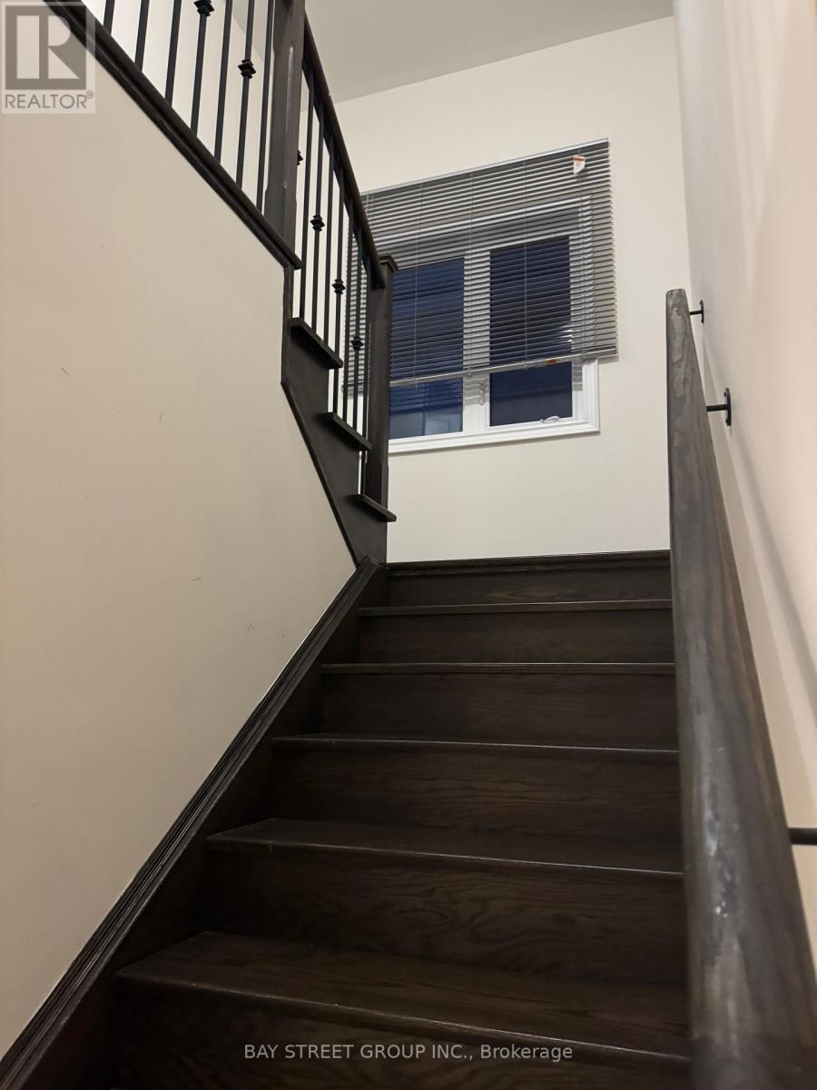 370 Kirkham Drive, Markham, Ontario  L3S 0E4 - Photo 11 - N12846158