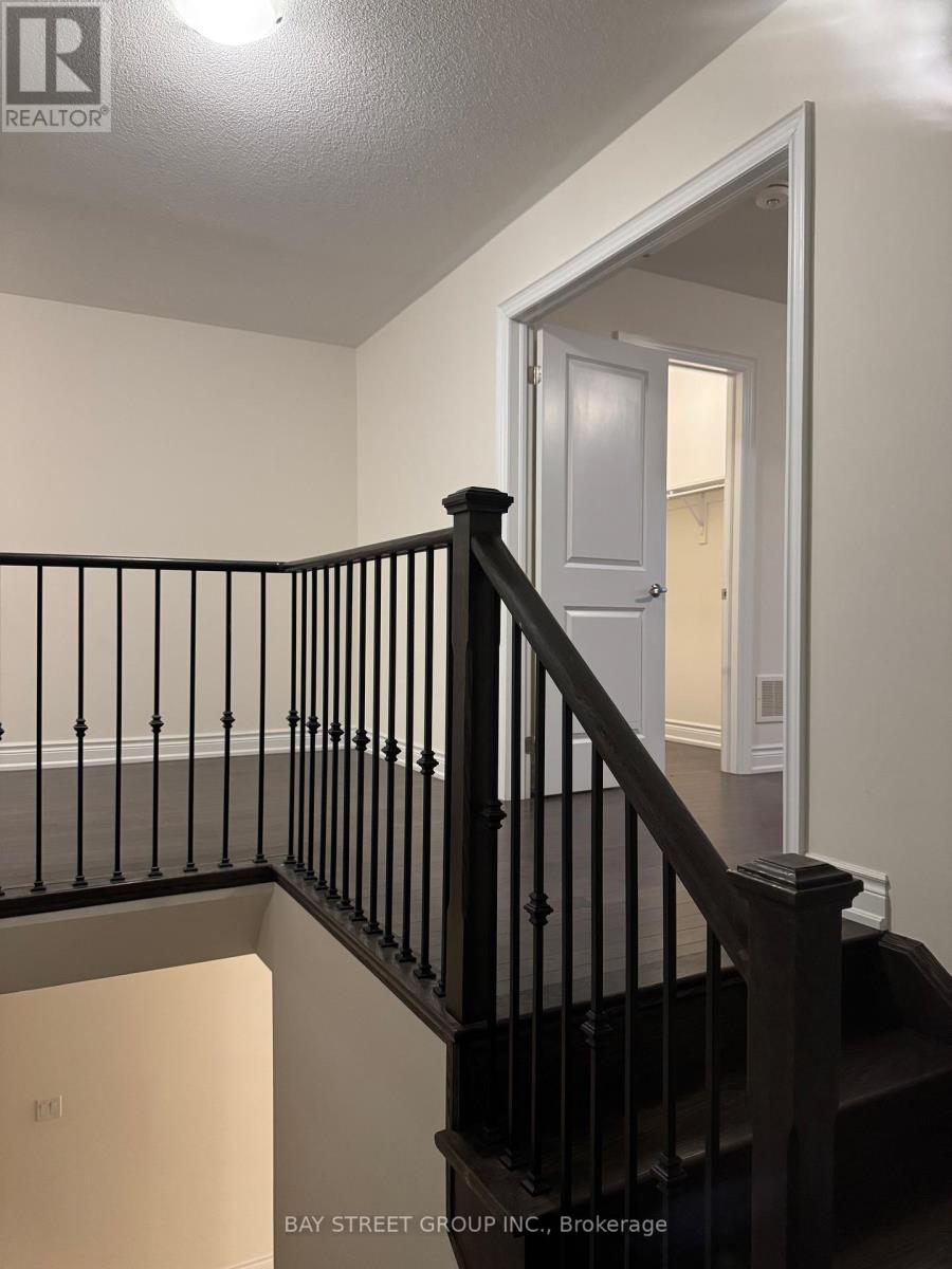 370 Kirkham Drive, Markham, Ontario  L3S 0E4 - Photo 13 - N12846158