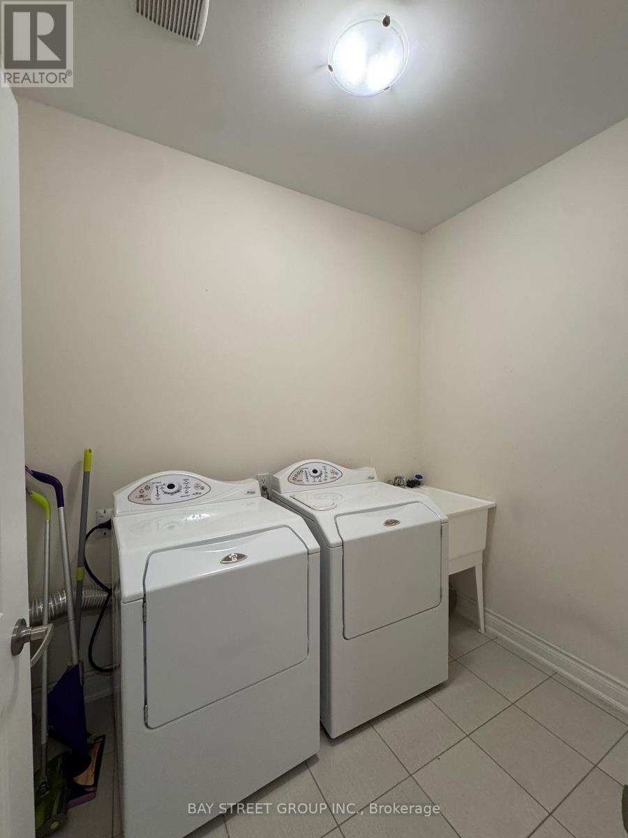 370 Kirkham Drive, Markham, Ontario  L3S 0E4 - Photo 9 - N12846158