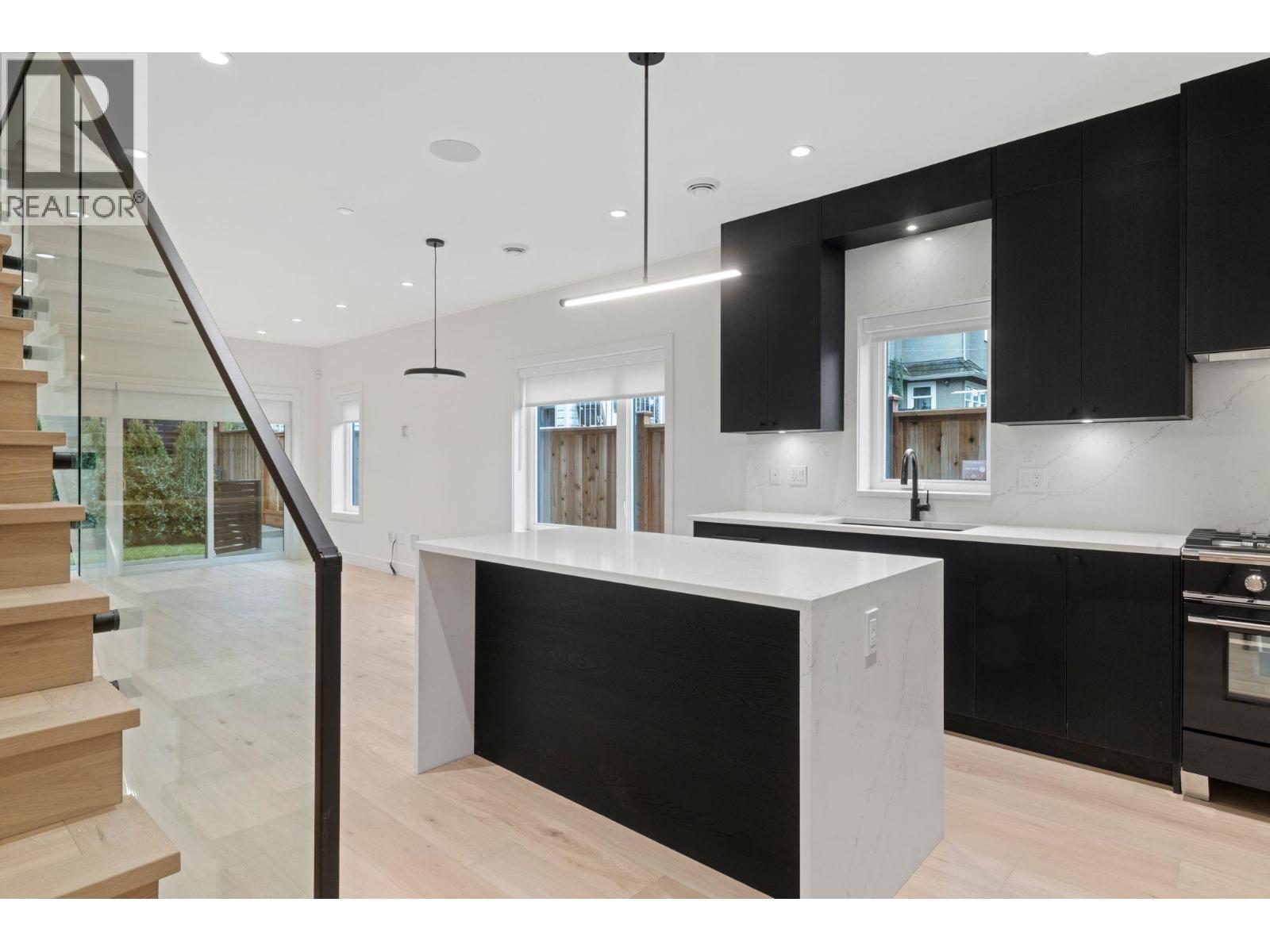 1 2539 Grant Street, Vancouver, British Columbia  V5K 3G6 - Photo 7 - R3100996