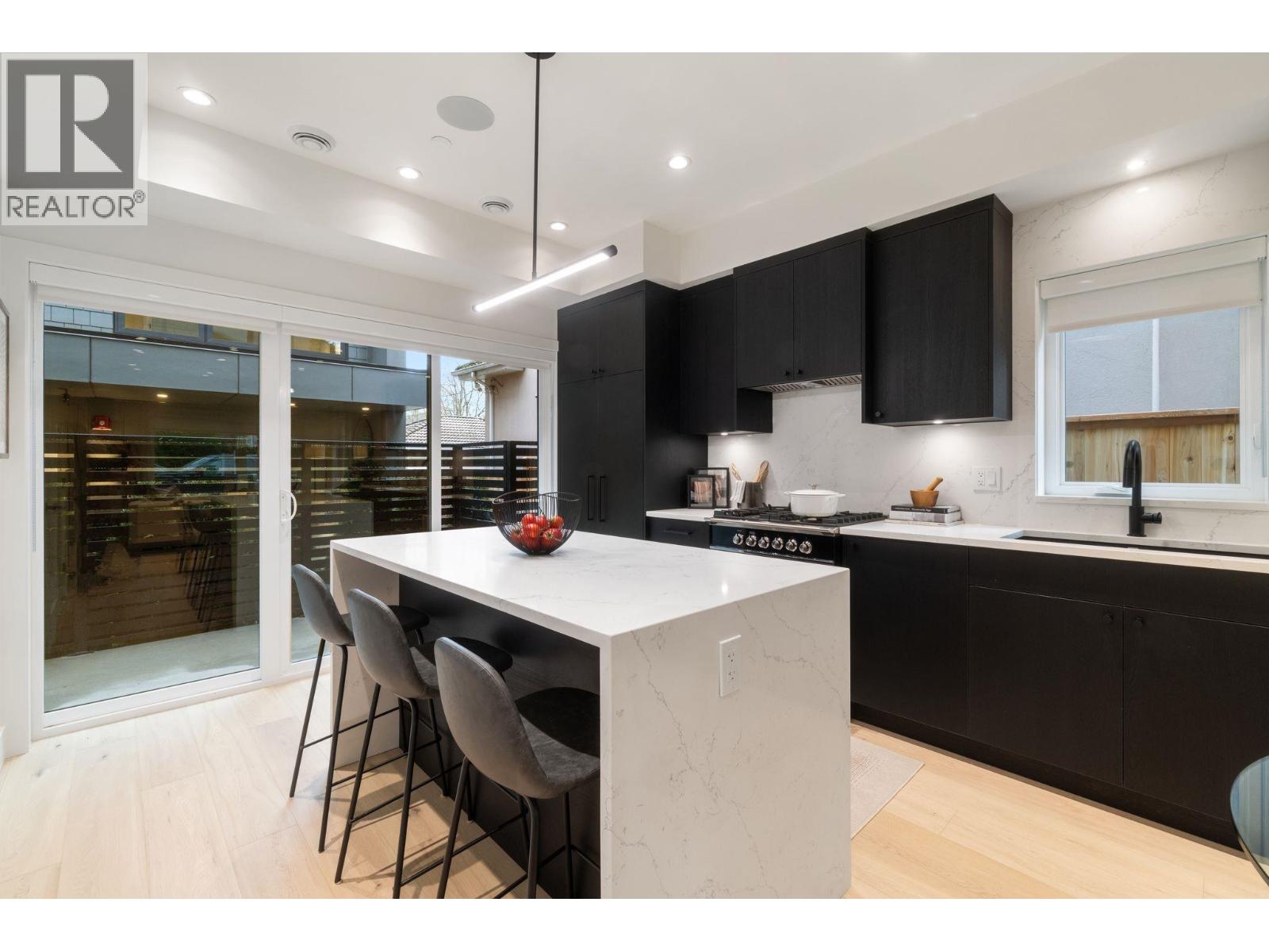 2 2541 Grant Street, Vancouver, British Columbia  V5K 3G6 - Photo 12 - R3100998