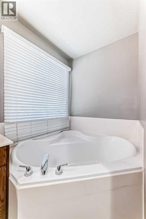 112 West Creek Meadow, Chestermere, Alberta  t1x 1t2 - Photo 24 - A2285733