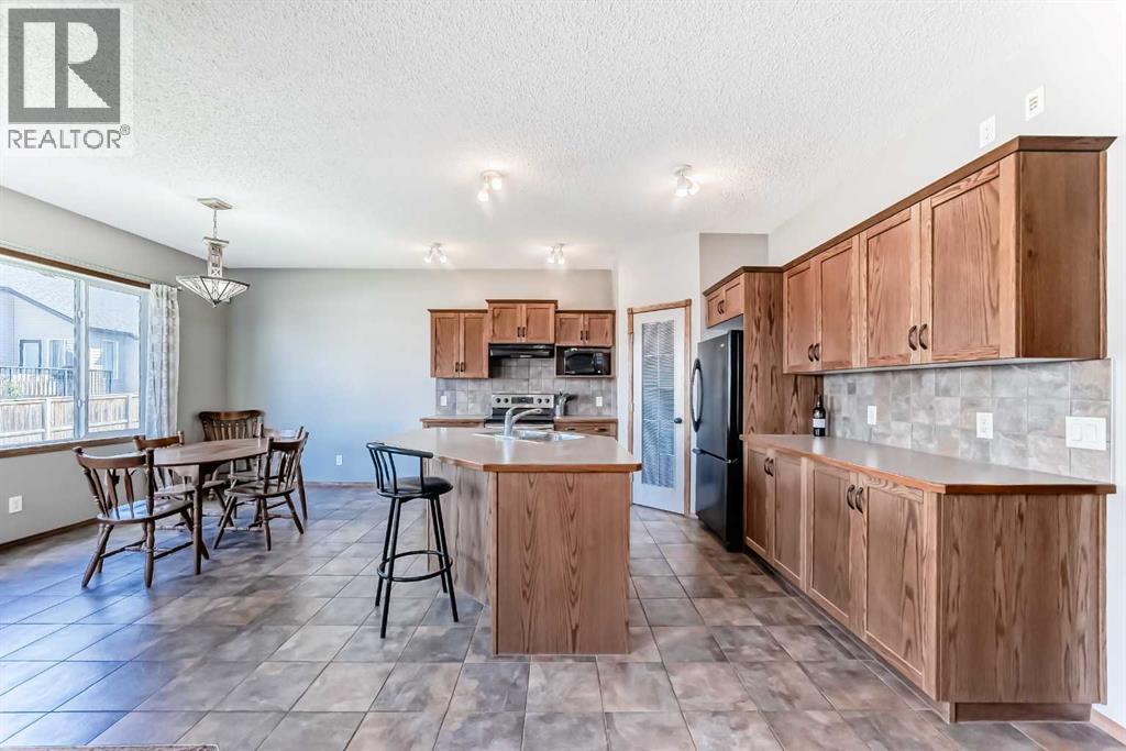 112 West Creek Meadow, Chestermere, Alberta  t1x 1t2 - Photo 7 - A2285733