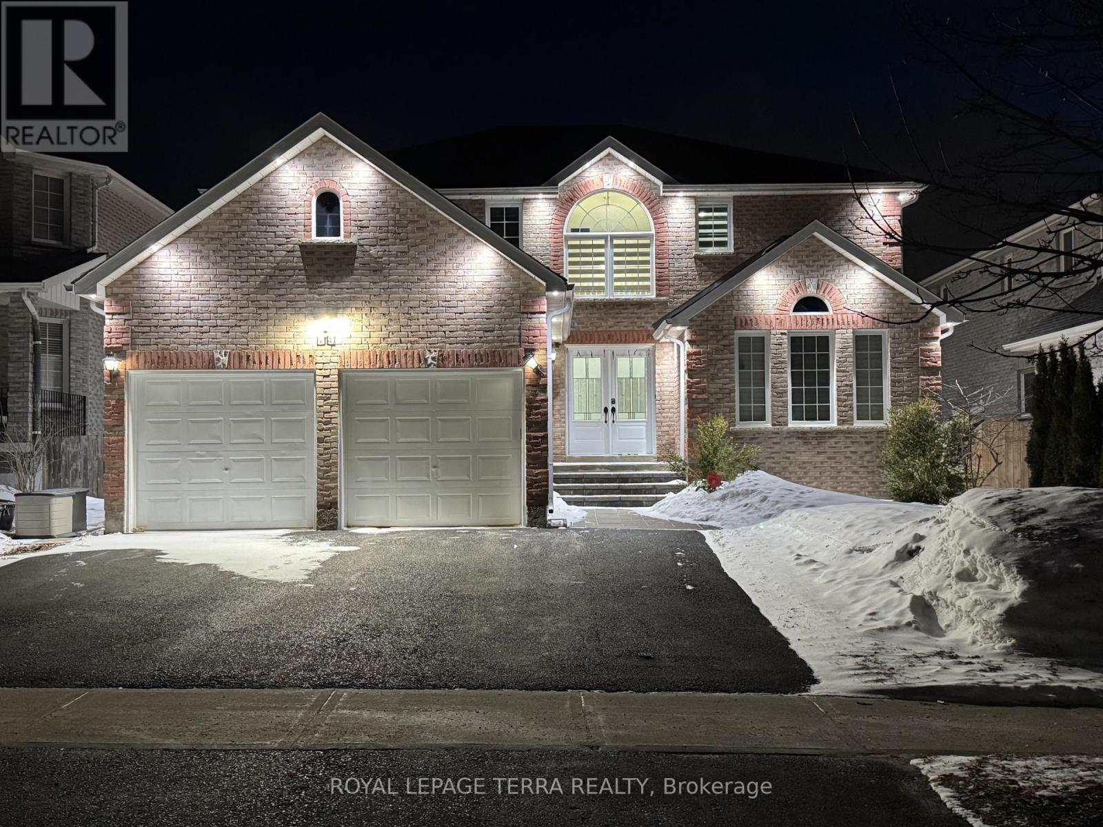 59 RUSSELL HILL DRIVE, Barrie, Ontario