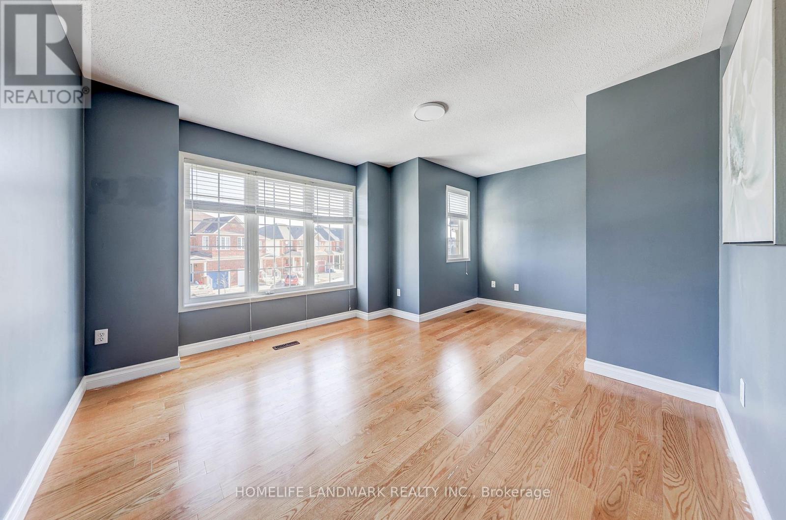 38 Sloan Drive, Milton (De Dempsey), Ontario  L9T 5P7 - Photo 11 - W12893978