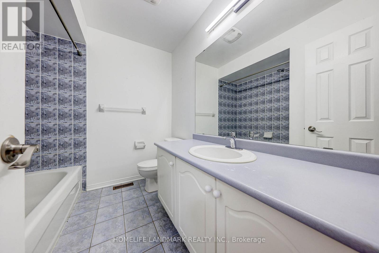 38 Sloan Drive, Milton (De Dempsey), Ontario  L9T 5P7 - Photo 14 - W12893978