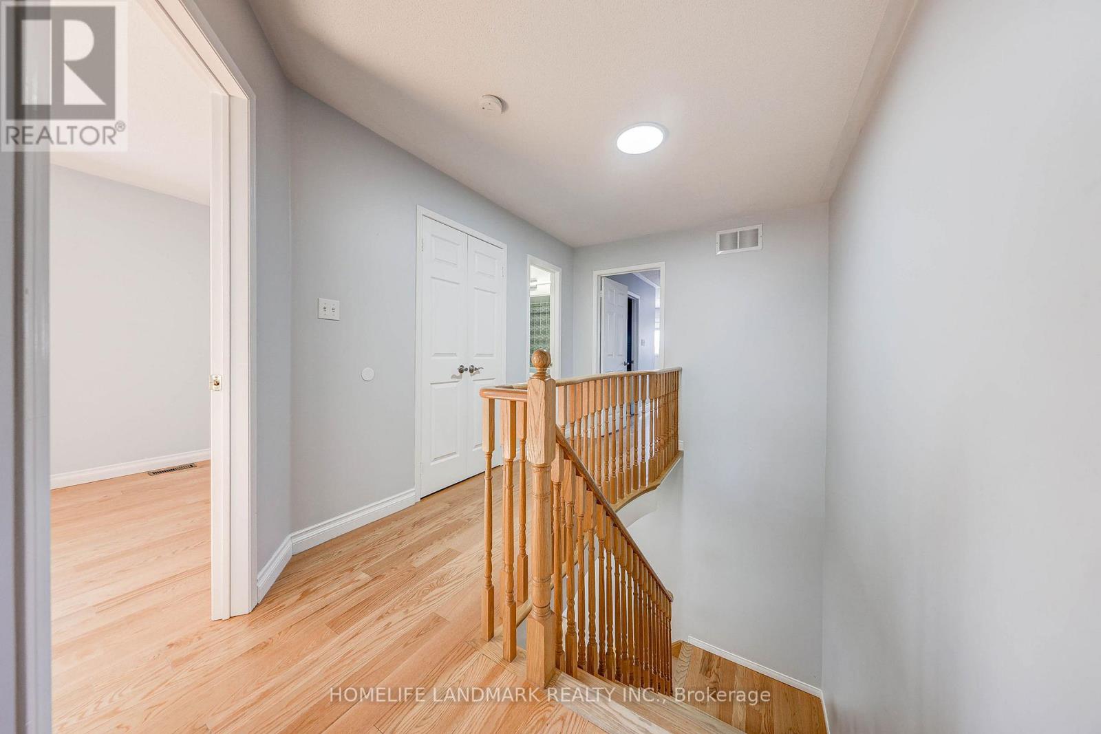 38 Sloan Drive, Milton (De Dempsey), Ontario  L9T 5P7 - Photo 19 - W12893978