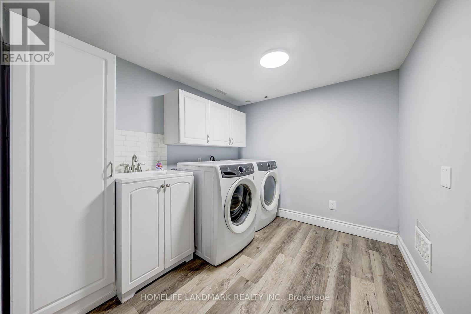 38 Sloan Drive, Milton (De Dempsey), Ontario  L9T 5P7 - Photo 23 - W12893978