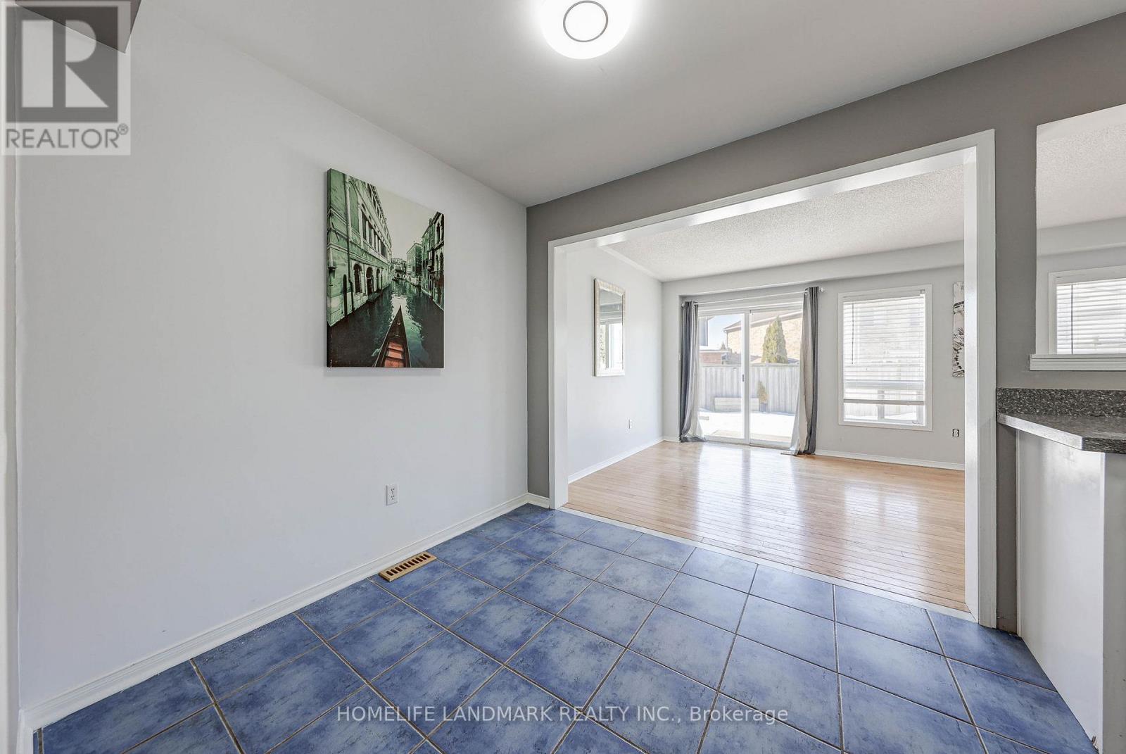 38 Sloan Drive, Milton (De Dempsey), Ontario  L9T 5P7 - Photo 7 - W12893978