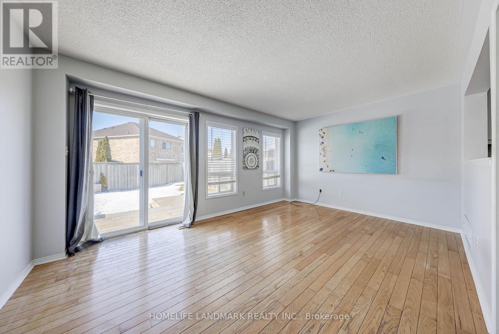 38 Sloan Drive, Milton (De Dempsey), Ontario  L9T 5P7 - Photo 9 - W12893978